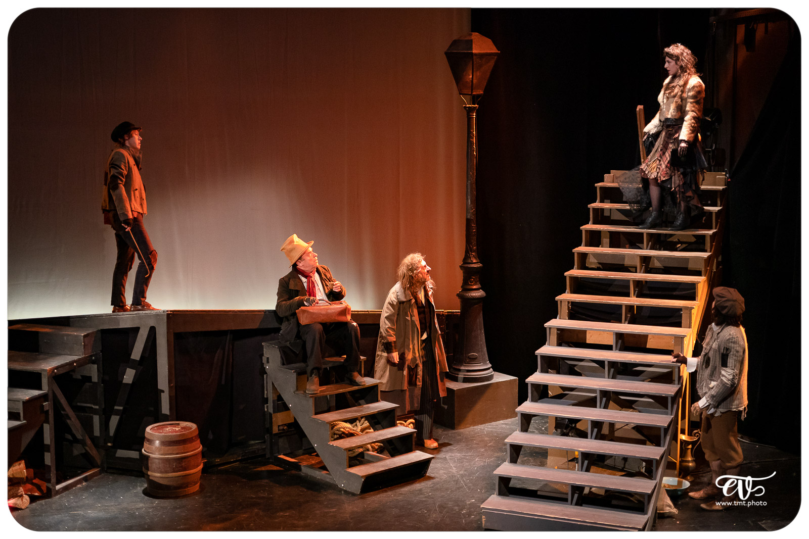 OLIVER TWIST (CIE LA MESNIE H.)